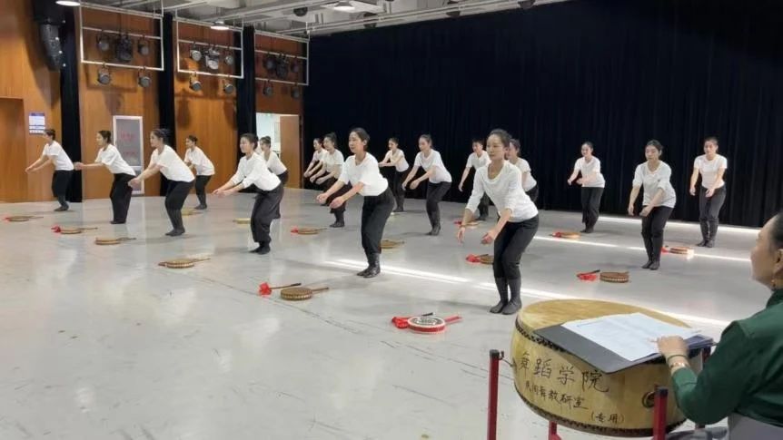 微信图片_20250514193001.jpg 微信图片_20250514193001.jpg